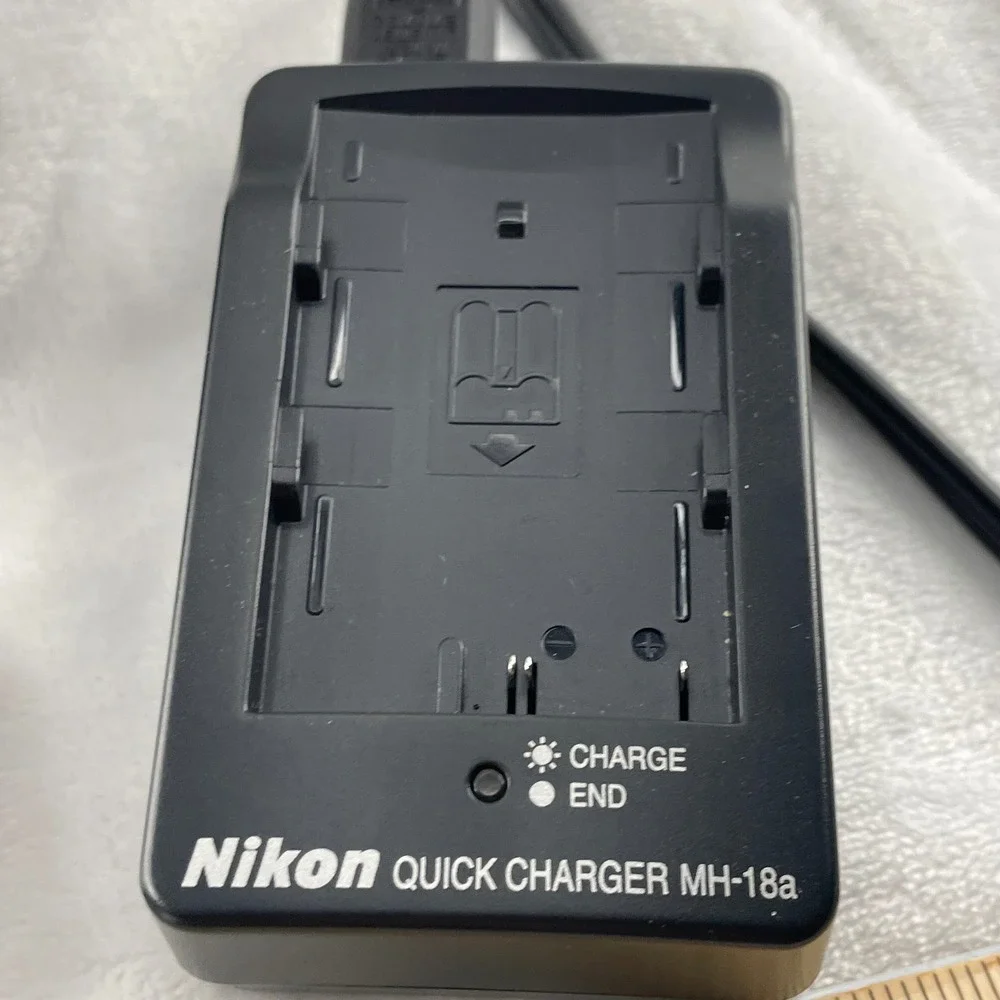 Nikon D300 Accessory Bundle MH-18a Charger EN-EL3e Battery HB-35 Hood Manuals